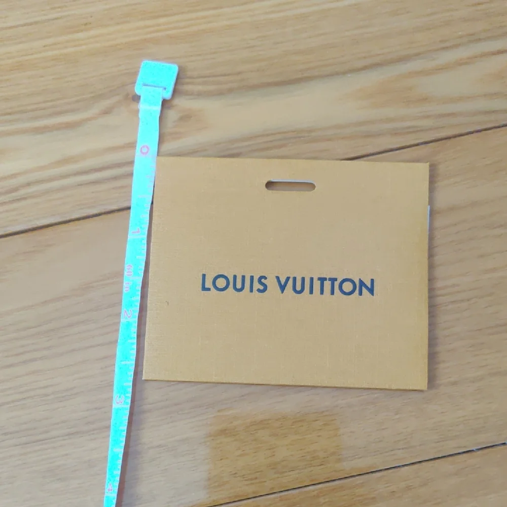 Louis Vuitton Yellow Set with Blue Accents - Picture 6 of 10